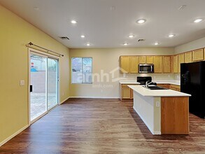 9443 Bachelors Fortune St in Las Vegas, NV - Building Photo - Building Photo