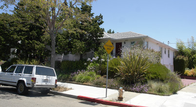 3702 Maple Ave in Oakland, CA - Foto de edificio - Building Photo