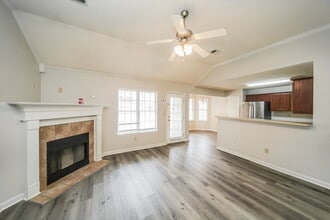 4230 Ravenwood Dr N in Horn Lake, MS - Building Photo - Building Photo