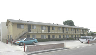 15920 Carpintero Ave in Bellflower, CA - Building Photo