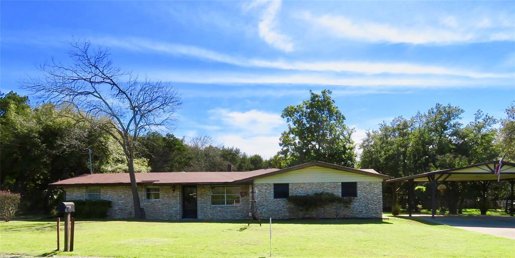 10011 Lake Ridge Dr in Austin, TX - Foto de edificio