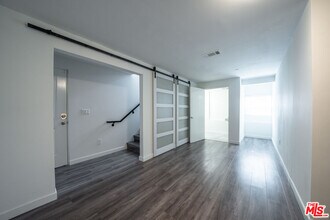 5941 Barton Ave in Los Angeles, CA - Building Photo - Building Photo