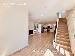 14441 100th Ave NE in Kirkland, WA - Building Photo - Building Photo