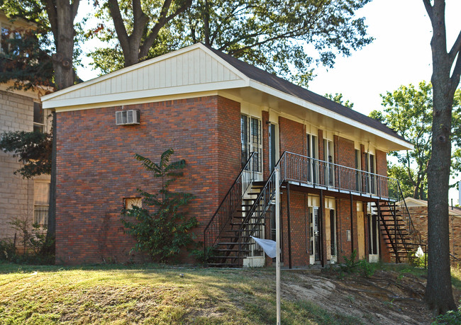 Waldran Apartments in Memphis, TN - Building Photo - Building Photo