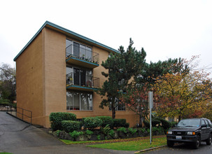 Hamlin Place in Seattle, WA - Building Photo - Building Photo