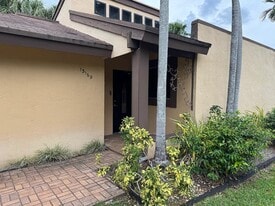 13169 SW 91st Ct in Miami, FL - Building Photo