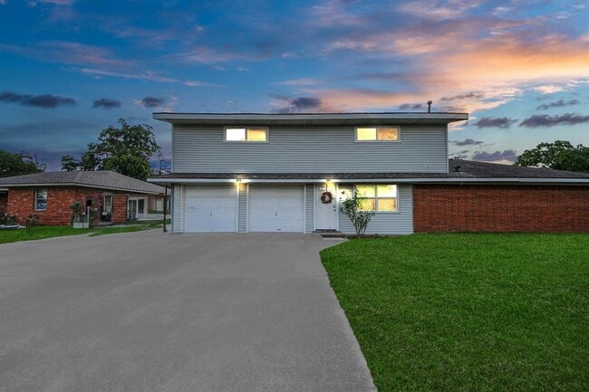 property at 5747 Turtle Creek Rd