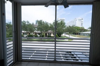 3216 SE 8th St in Pompano Beach, FL - Building Photo - Building Photo