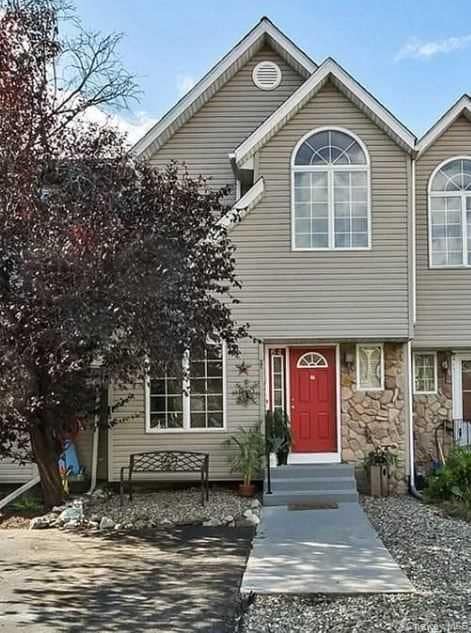 property at 64 Roundtree Ct