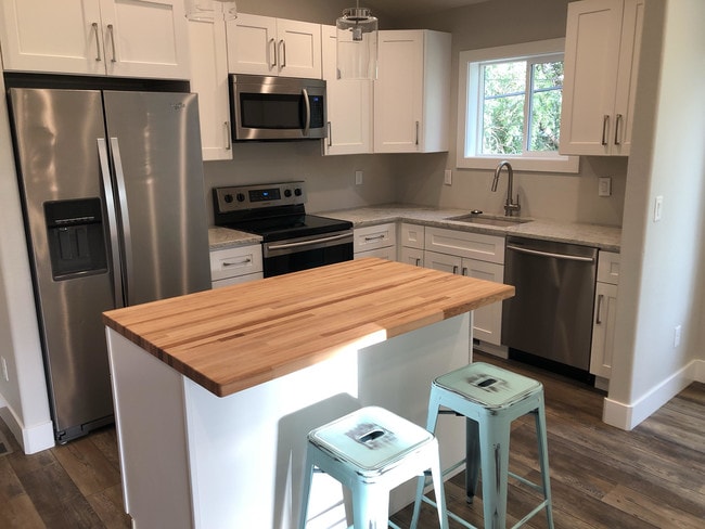 304 E Elm St, Unit 1