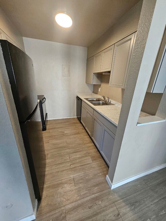 4625 N Carefree Cir, Unit 1 in Colorado Springs, CO - Building Photo - Building Photo