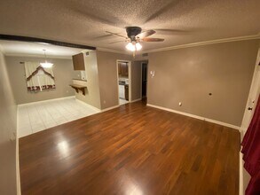 102 Thompson Loop in Lafayette, LA - Building Photo - Building Photo