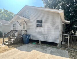 611 Walker Rd in Lafayette, LA - Building Photo