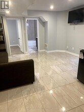 1087 Abbott St in Milton, ON - Building Photo - Building Photo