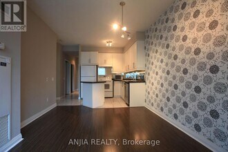 1121 Bay St. in Toronto, ON - Building Photo - Building Photo