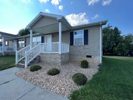 9355 Redtop Ct in McGaheysville, VA - Building Photo