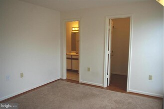 20950 Timber Ridge Terrace-Unit -301 in Ashburn, VA - Building Photo - Building Photo