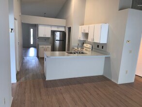 418 Benson St in Valrico, FL - Building Photo - Building Photo