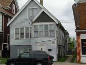 1826 W Lincoln Ave in Milwaukee, WI - Building Photo