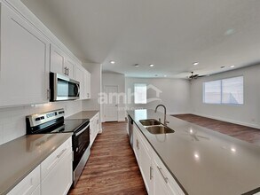 9139 Liberty Cap Ct in Las Vegas, NV - Foto de edificio - Building Photo