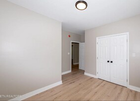 830 Vermont Ave in Knoxville, TN - Building Photo