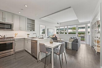 800 Ave at Port Imperial in Weehawken, NJ - Building Photo - Building Photo