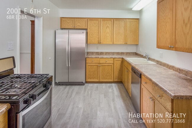 2001 E 6th St in Tucson, AZ - Building Photo - Building Photo