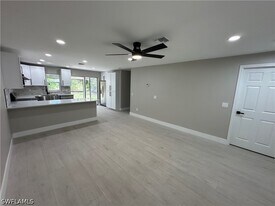 17394 E Carnegie Cir in Ft. Myers, FL - Building Photo