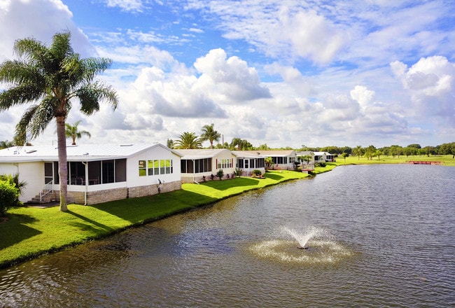 Cypress Greens - A 55+ Only Community in Lake Alfred, FL - Foto de edificio - Primary Photo