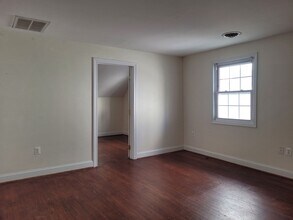 18 W King St in Shippensburg, PA - Building Photo - Building Photo
