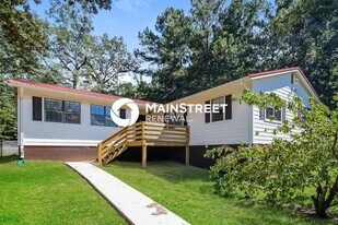 11028 Woodland Dr in Lake View, AL - Building Photo