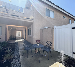 17511 Newland St in Huntington Beach, CA - Building Photo - Building Photo
