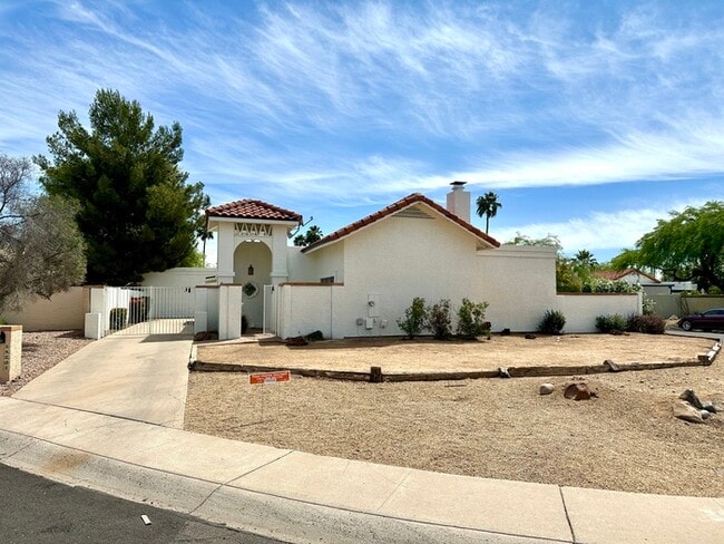 15201 N 51st Wy in Scottsdale, AZ - Building Photo - Building Photo