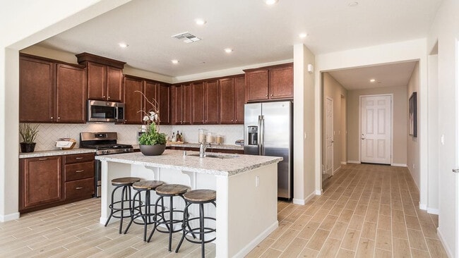 6024 Twin Suns St in Roseville, CA - Building Photo - Building Photo