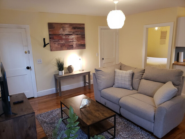 59 Dartmouth Ave, Unit SI ID1373621P in Providence, RI - Building Photo - Building Photo