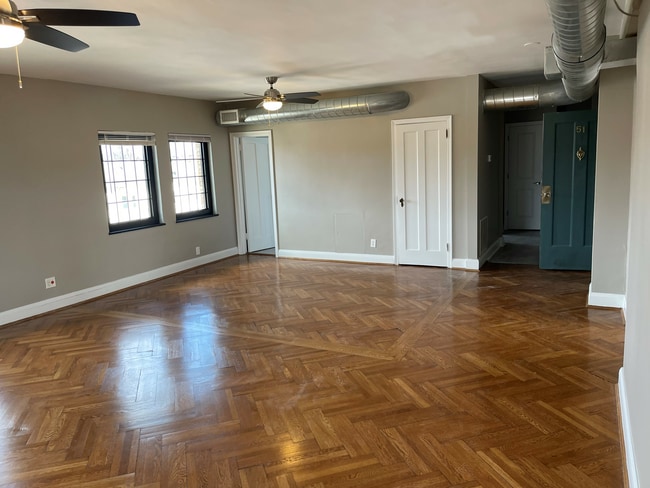 Hyde Park Terrace in Cincinnati, OH - Building Photo - Building Photo