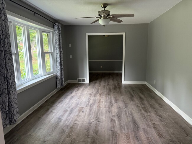 2530 Merrimont Dr NW in Winston-Salem, NC - Building Photo - Building Photo