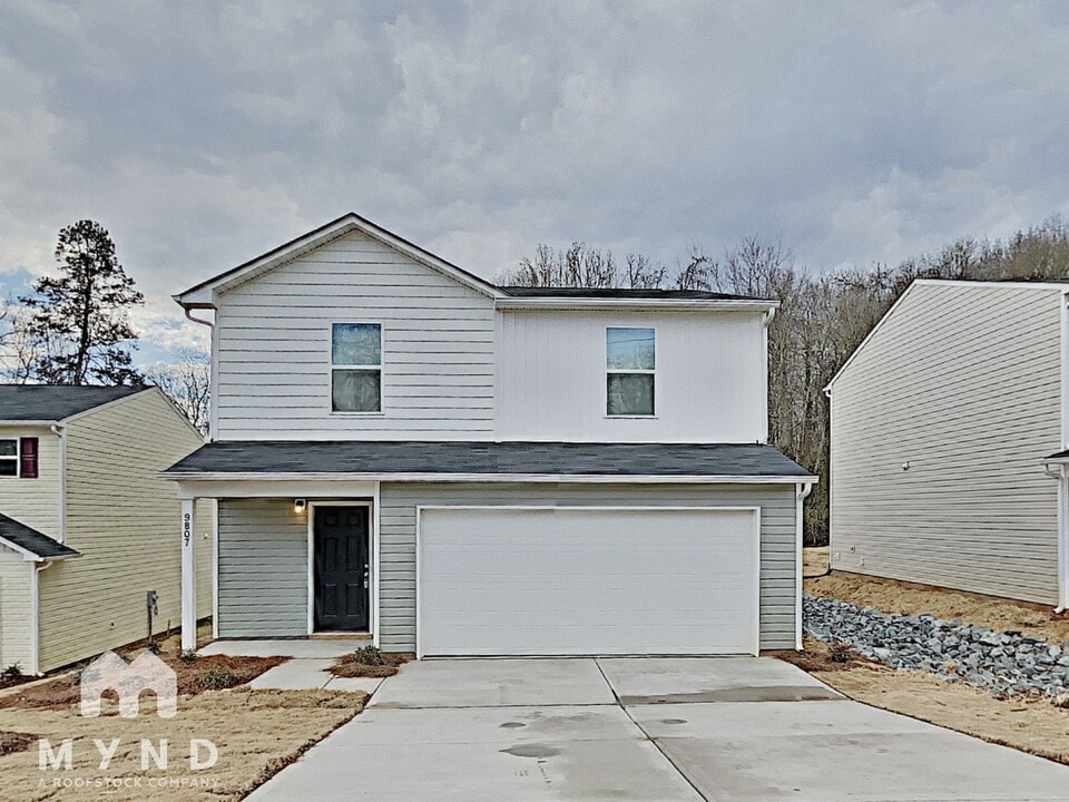 9807 Old Dowd Rd in Charlotte, NC - Building Photo