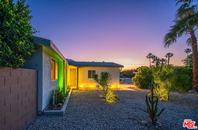 3295 Arnico St in Palm Springs, CA - Building Photo - Building Photo