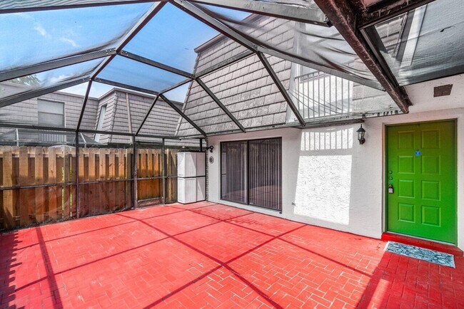 7577 Courtyard Run W in Boca Raton, FL - Building Photo - Building Photo