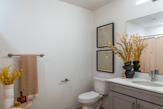 The Timothy in Vancouver, WA - Building Photo - Building Photo