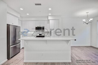 14901 Castille Way in Los Angeles, CA - Building Photo - Building Photo