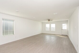 2209 La Vis Ln, Unit 5308 in Fort Worth, TX - Foto de edificio - Building Photo