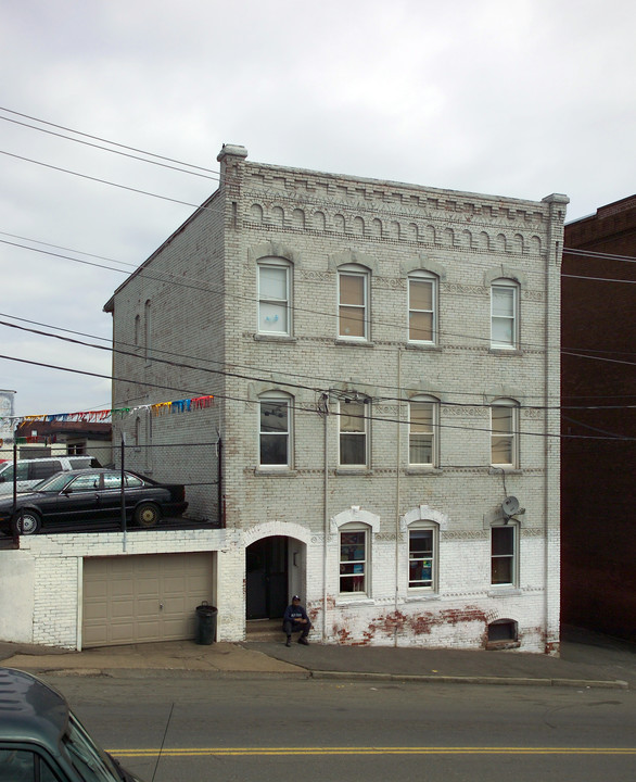 85 Jackson St in Holyoke, MA - Building Photo