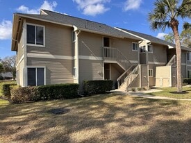 35 Magnolia Dr S in Ormond Beach, FL - Building Photo