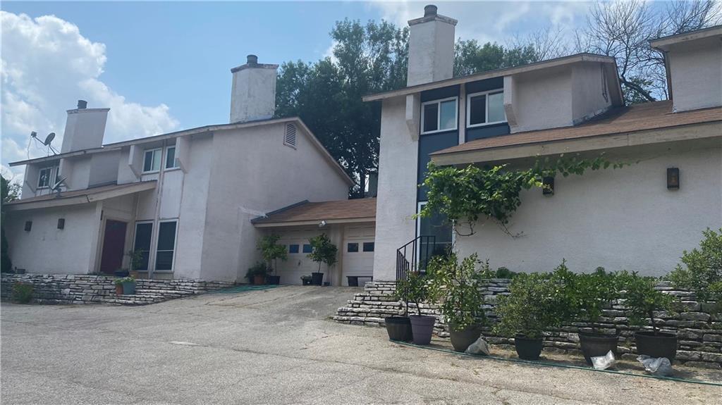 6900 Hart Ln in Austin, TX - Building Photo