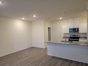 456 Horizon Cv Pl in Henderson, NV - Building Photo - Building Photo