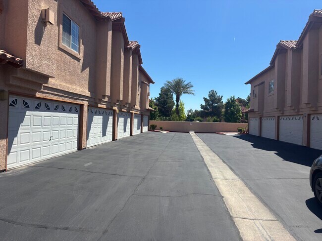 property at 2925 Wigwam Pkwy