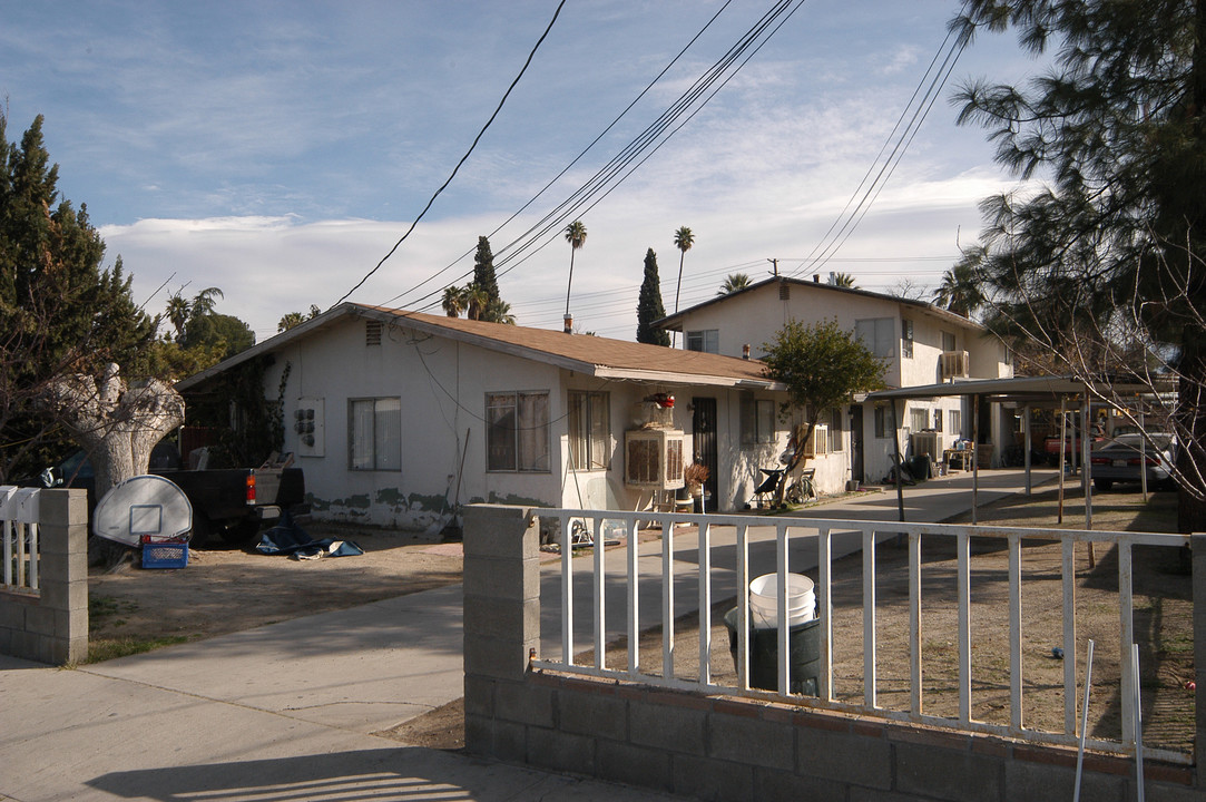 372 N Western Ave in Hemet, CA - Foto de edificio