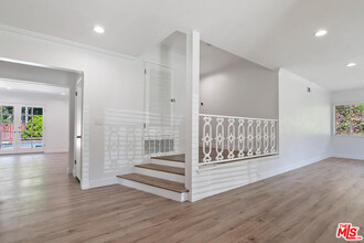 11555 Duque Dr in Los Angeles, CA - Building Photo - Building Photo